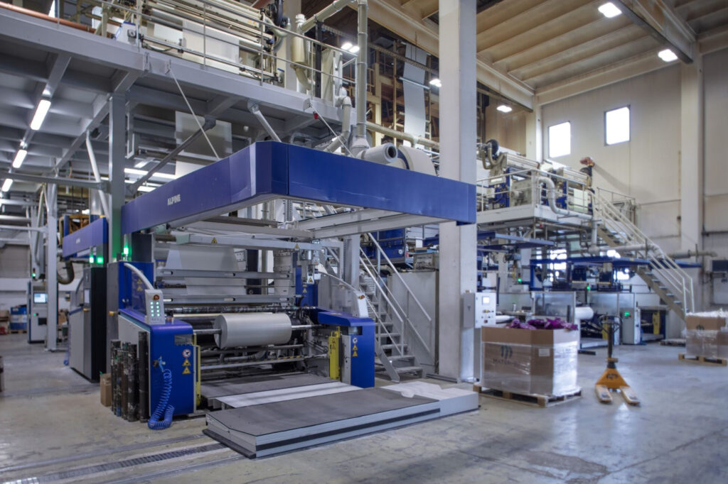 Extrusion machinery in Modepack